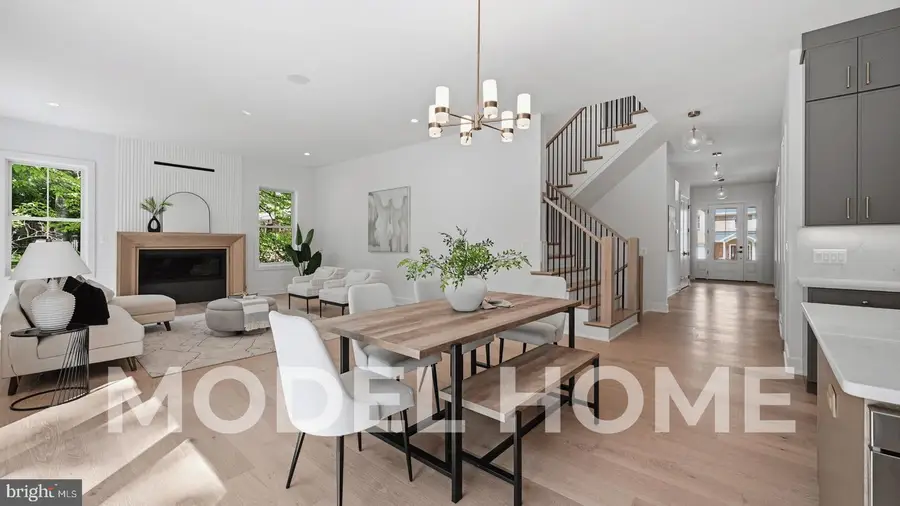 8020 Elm Pl, Dunn Loring, VA 22027 - #2