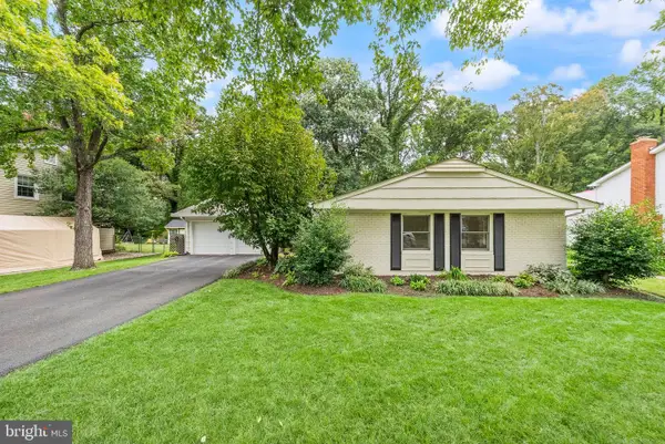 13127 Madonna Ln, FAIRFAX, VA 22033