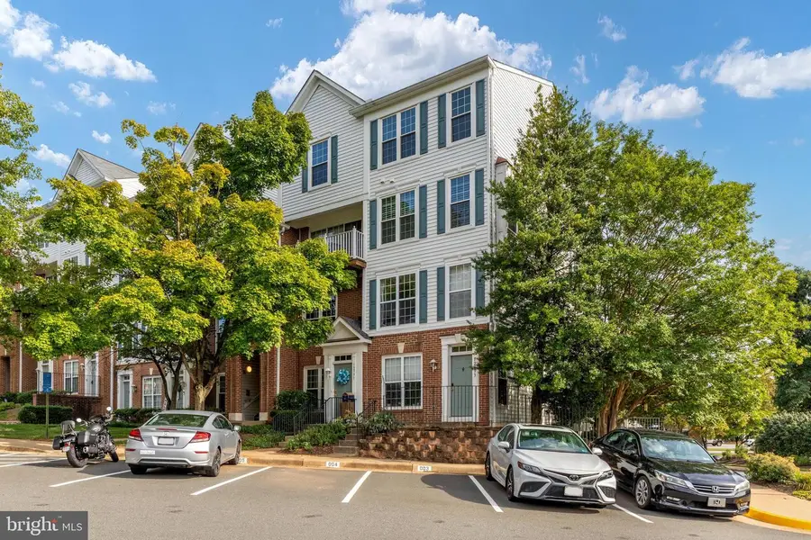 12789 Fair Crest Ct #301, Fairfax, VA 22033 - #3