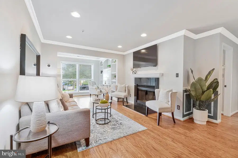 3175 Summit Dr #5-b9, Oakton, VA 22124 - #3