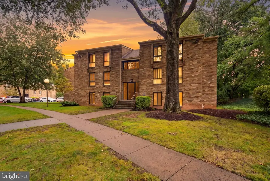 2341 Freetown Ct #34/2b, Reston, VA 20191 - #2