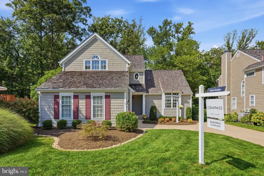 1252 Lamplighter Way, Reston, VA 20194 - #2