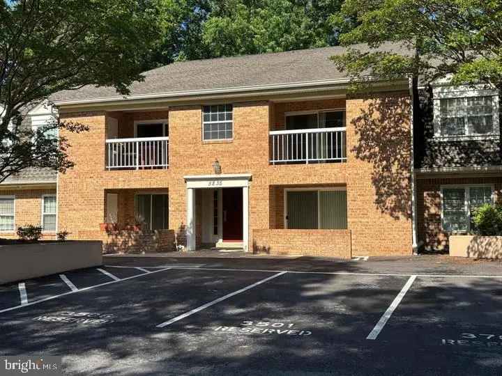 5835 Cove Landing Rd #304, Burke, VA 22015 - #2
