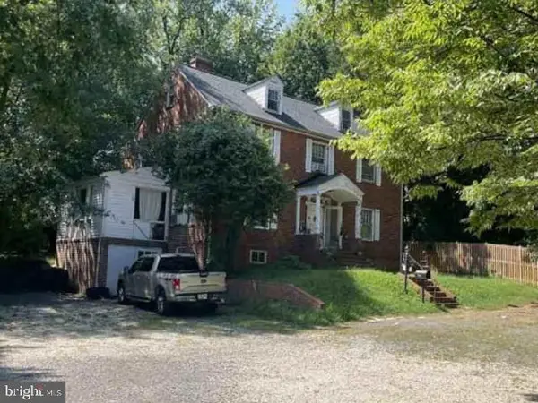 6025 Arlington Blvd, FALLS CHURCH, VA 22044