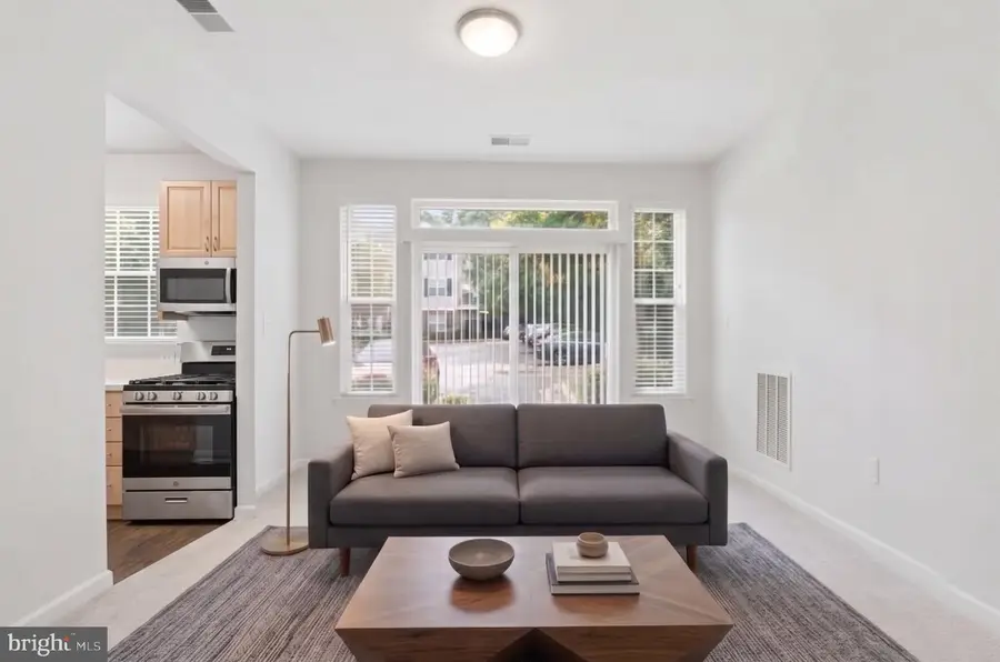 4210-c Mozart Brigade Ln #4210-c, Fairfax, VA 22033 - #2