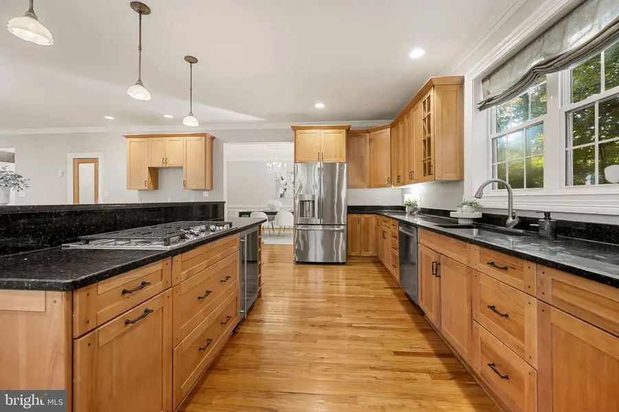 7203 Calamo St, Springfield, VA 22150 - #2