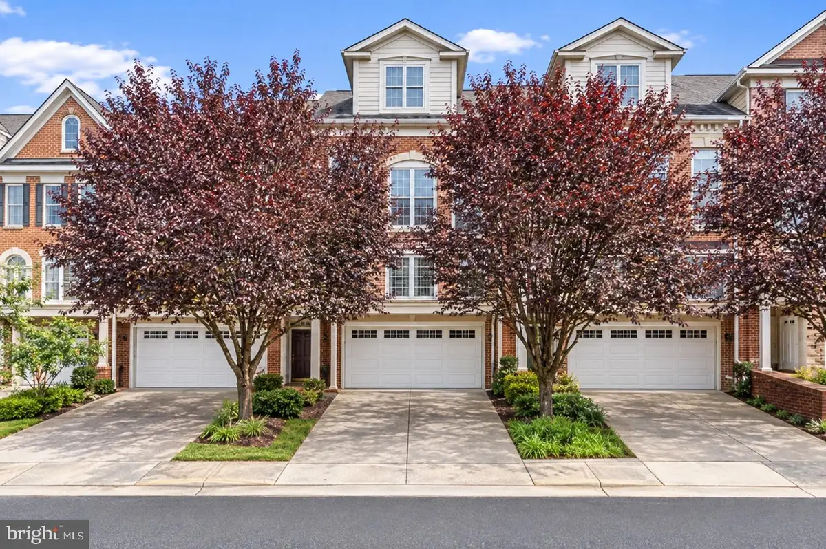 7717 Spoleto Ln, McLean, VA 22102 - #1