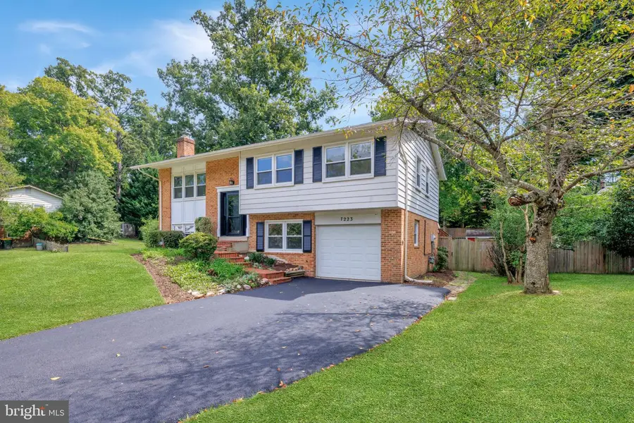 7223 Ashview Dr, Springfield, VA 22153 - #2