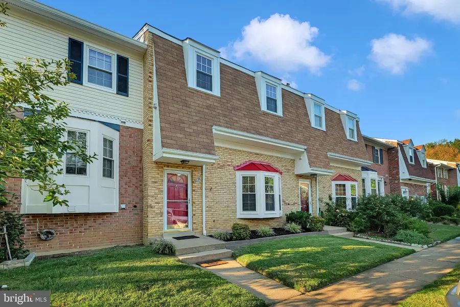 9236 Sand Creek Ct, Burke, VA 22015 - #3