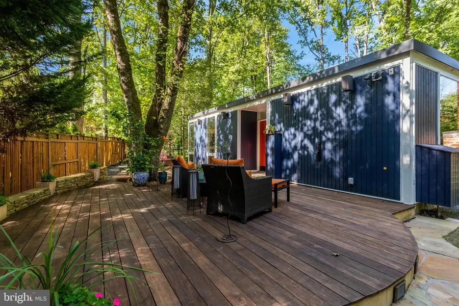 2412 Brentwood Pl, Alexandria, VA 22306 - #2
