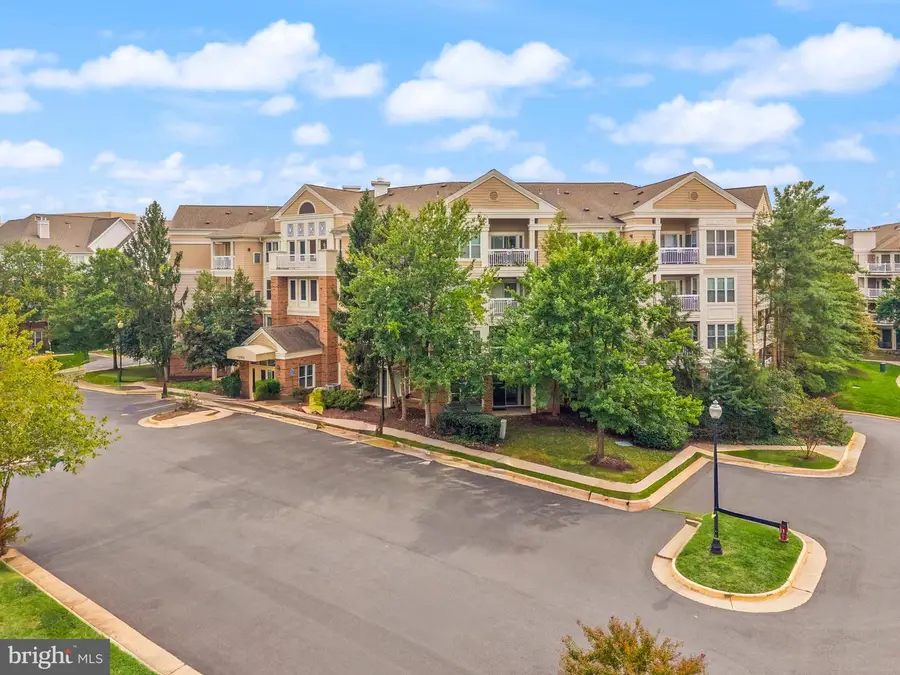 12913 Alton Sq #411, Herndon, VA 20170 - #2