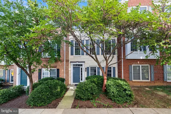 2467 Huntington Park Dr, ALEXANDRIA, VA 22303