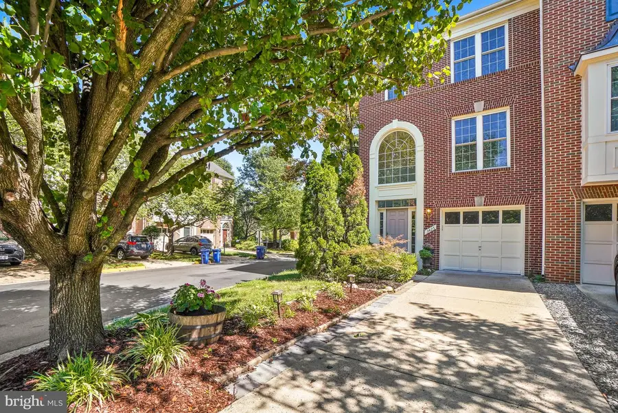 3425 Diehl Ct, Falls Church, VA 22041 - #2