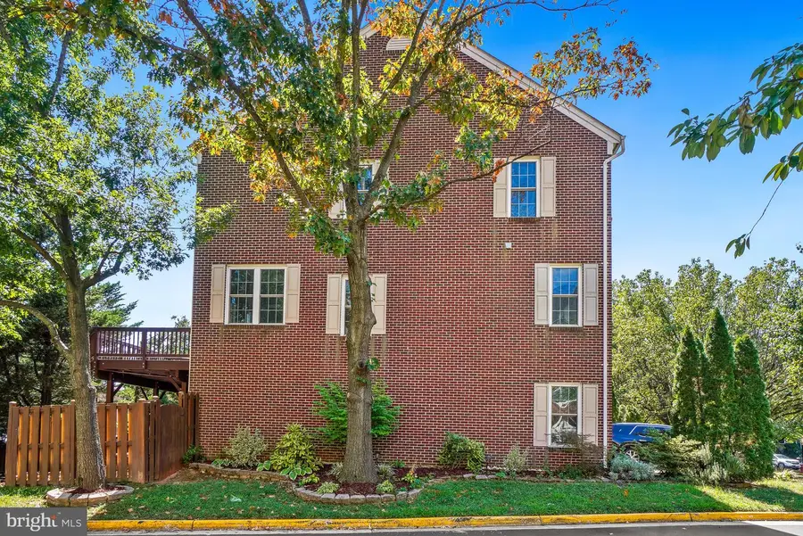 3425 Diehl Ct, Falls Church, VA 22041 - #3