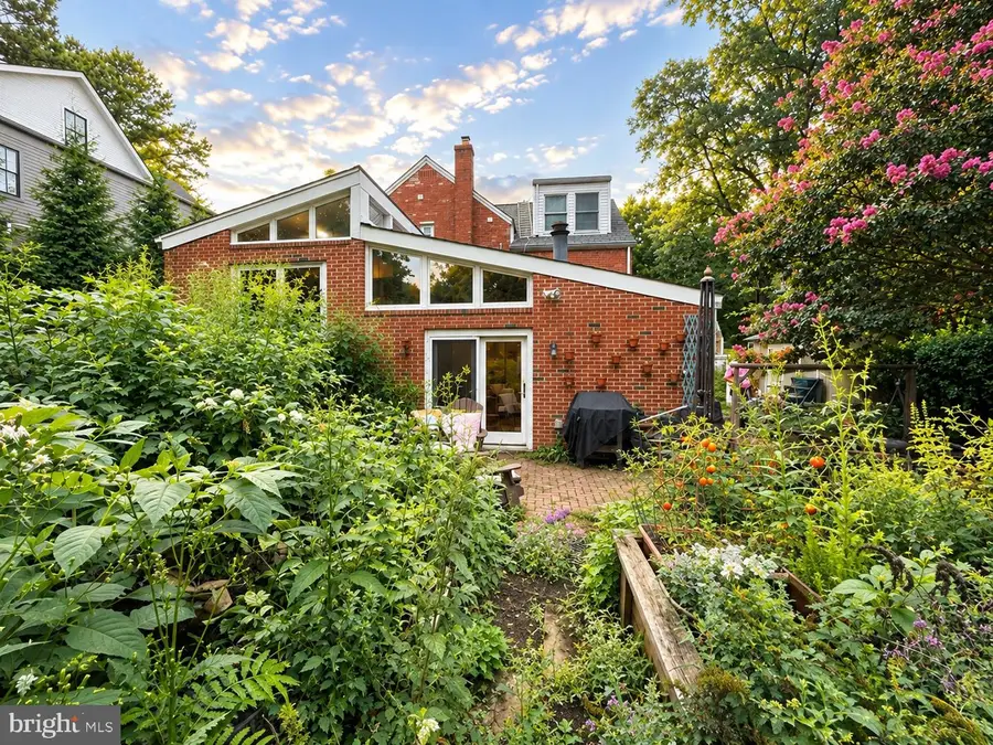 6637 Fisher Ave, Falls Church, VA 22046 - #3