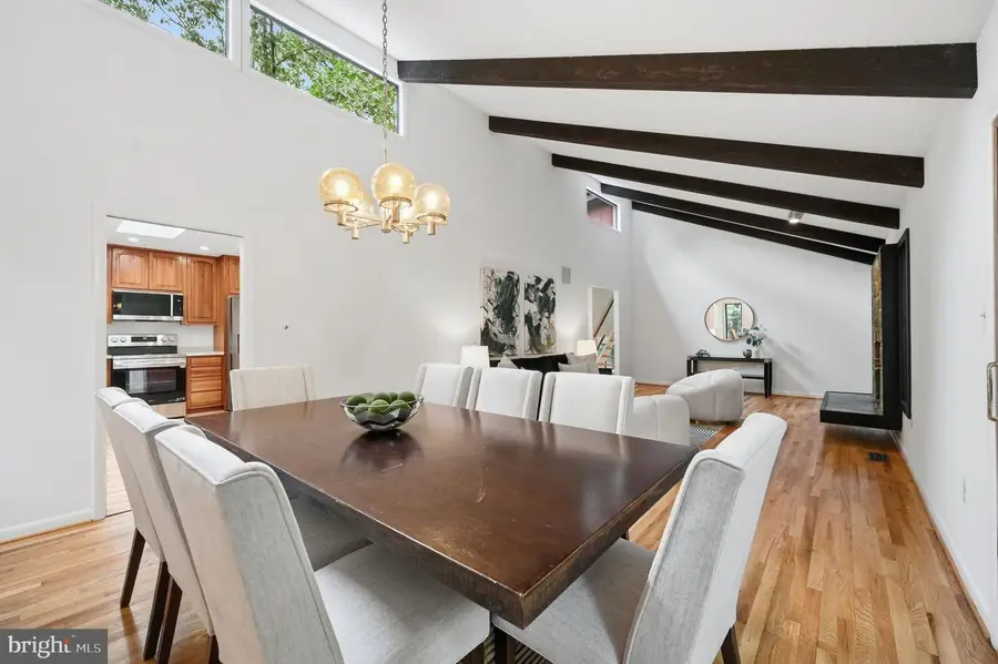 10411 Hunter Ridge Dr, Oakton, VA 22124 - #3