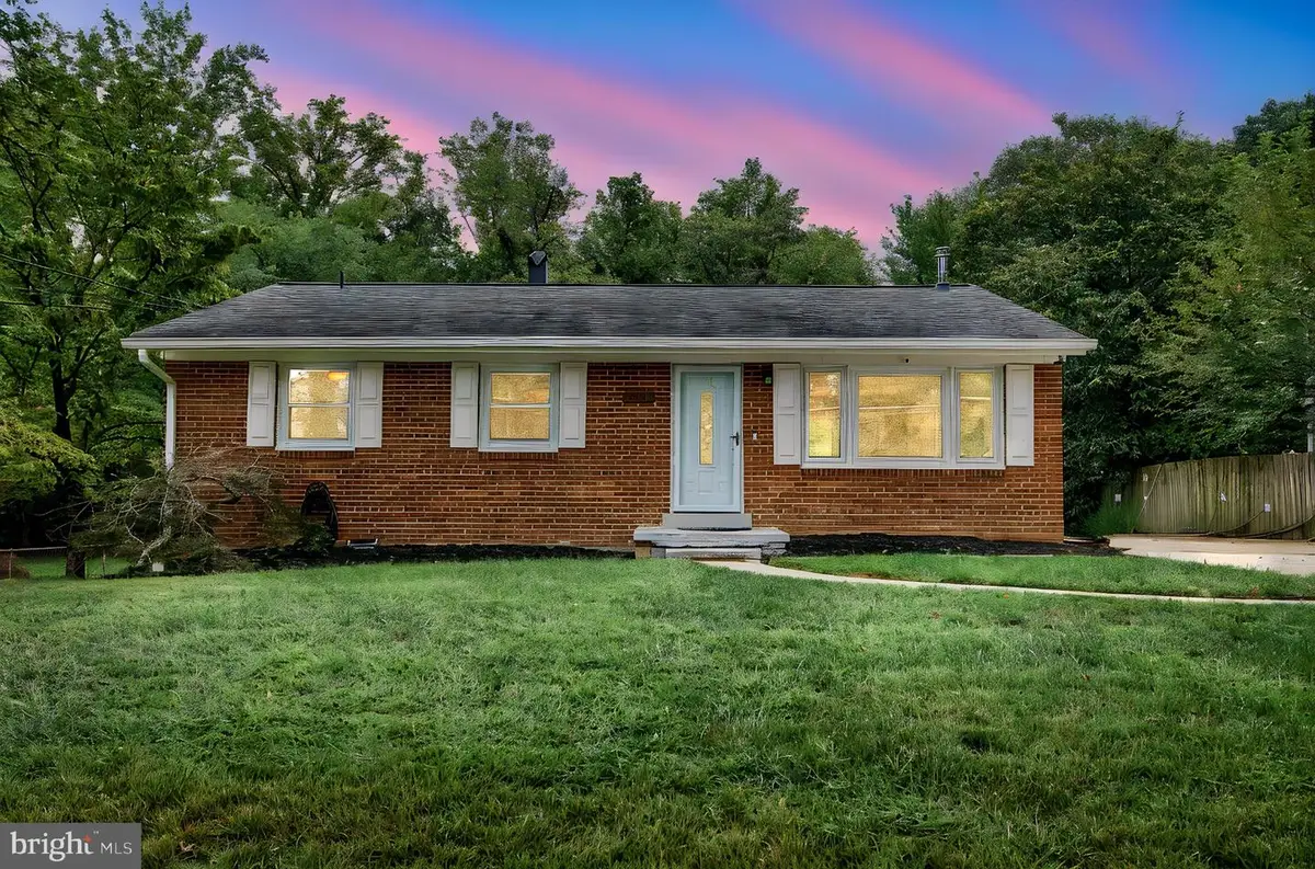 8901 Lagrange St, Lorton, VA 22079 - #1