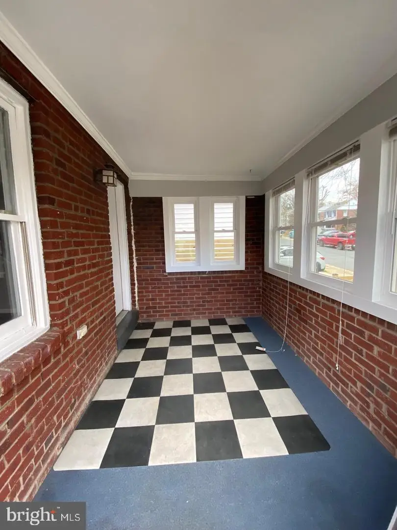 5831 Edgehill Dr, Alexandria, VA 22303 - #2