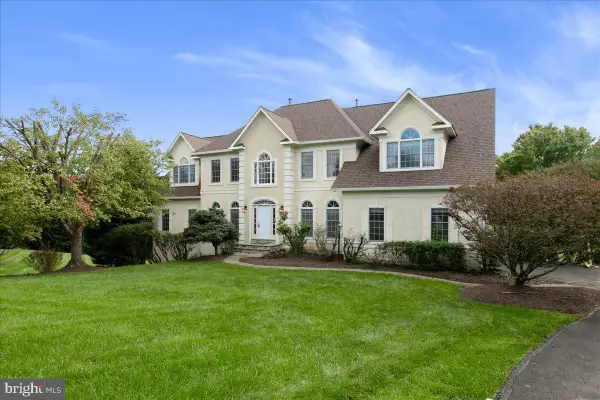 2617 Sledding Hill Rd, OAKTON, VA 22124
