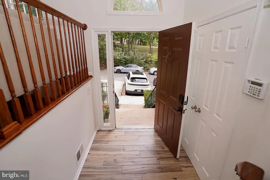 2277 Kings Garden Way, Falls Church, VA 22043 - #3