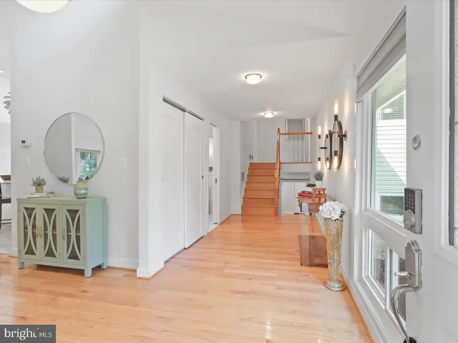 11709 Vale Rd, Oakton, VA 22124 - #3
