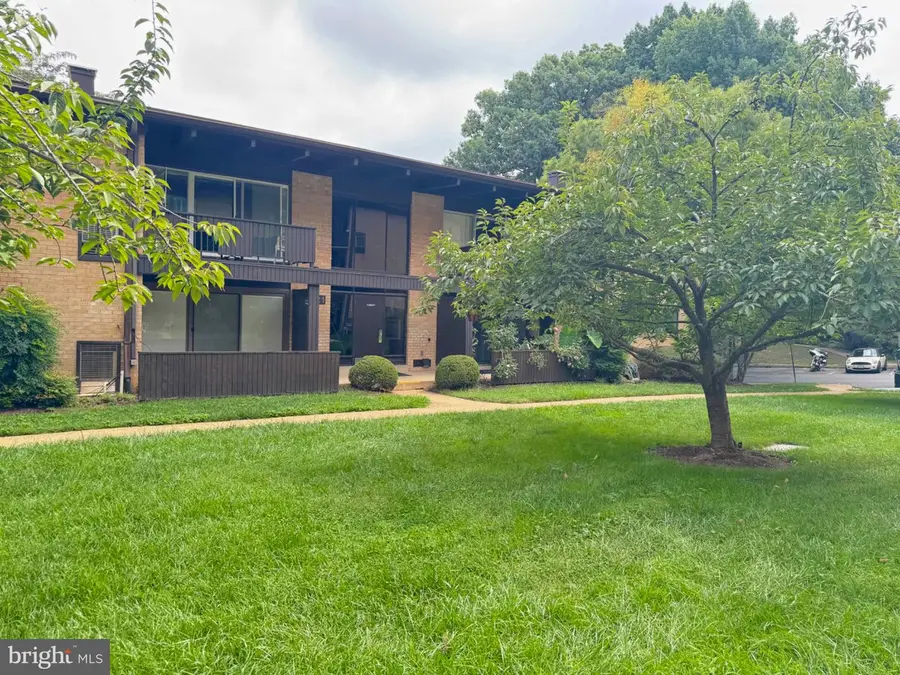 7821 Enola St #105, McLean, VA 22102 - #2