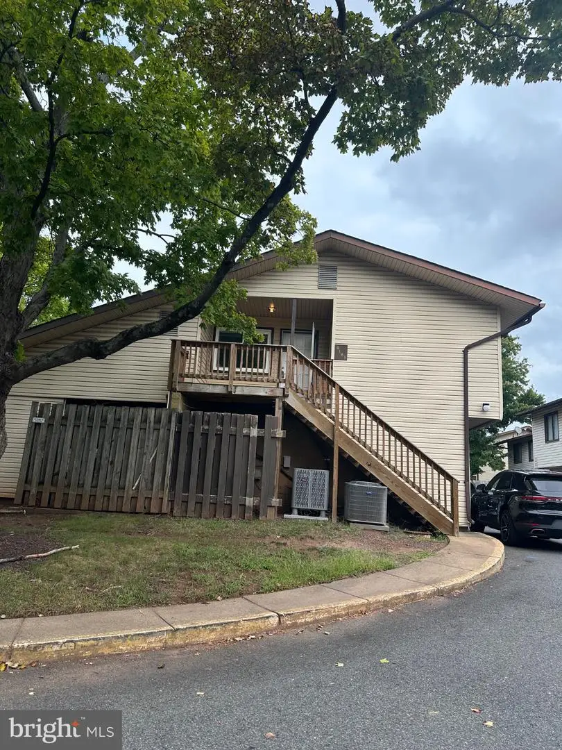 4181 Meadowland Ct, Chantilly, VA 20151 - #1