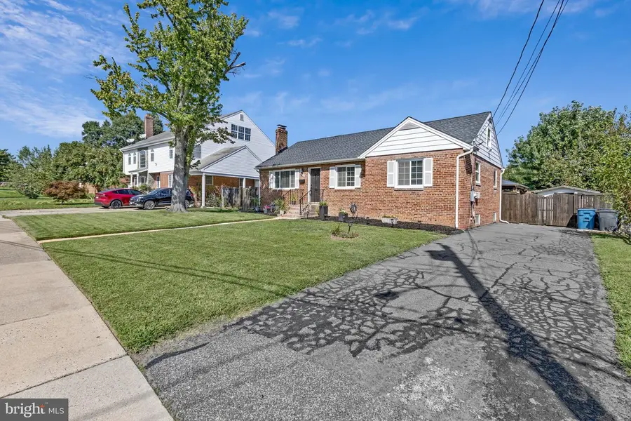 6009 Grayson St, Springfield, VA 22150 - #3