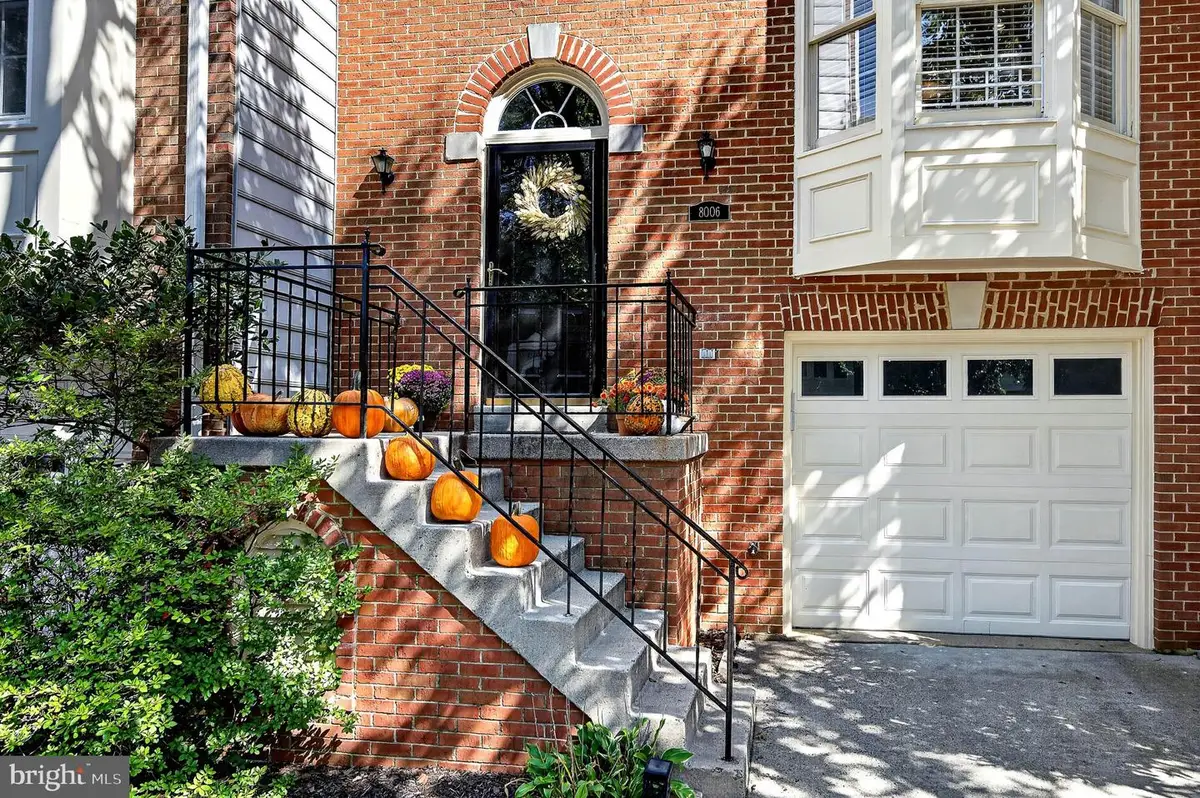 8006 Trevor Pl, Vienna, VA 22182 - #1