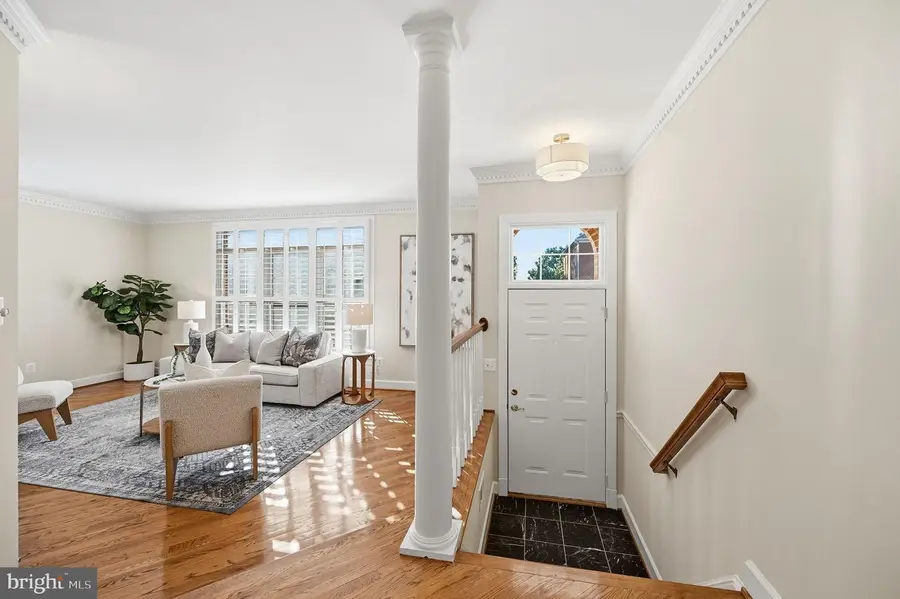 8143 Madrillon Ct, Vienna, VA 22182 - #3