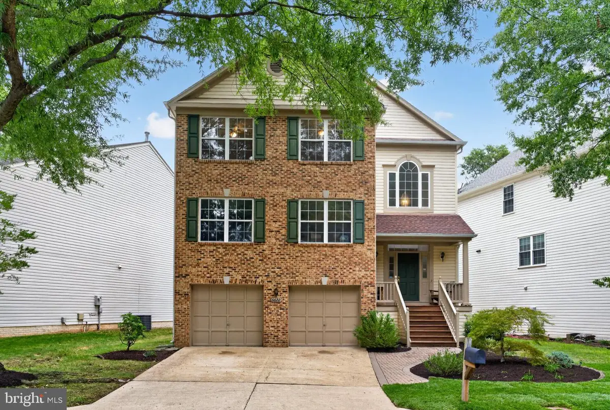 6622 Castle Bar Ct, Alexandria, VA 22315 - #1