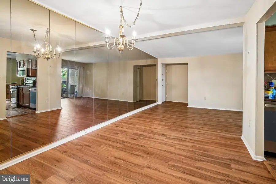 3360 Woodburn Rd #33, Annandale, VA 22003 - #2