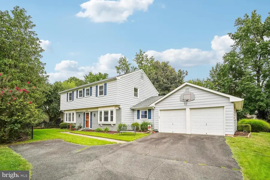 7243 Wickford Dr, Alexandria, VA 22315 - #2