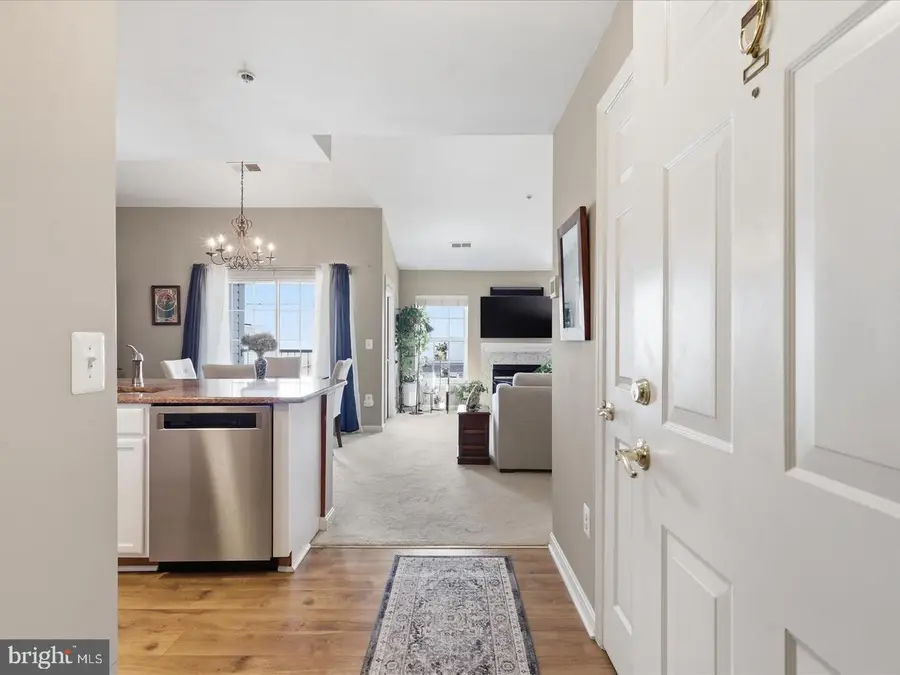 11565 Cavalier Landing Ct #401, Fairfax, VA 22030 - #2