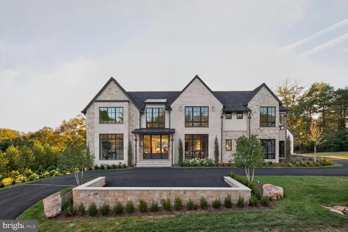 1306 Ballantrae Ct, McLean, VA 22101 - #1