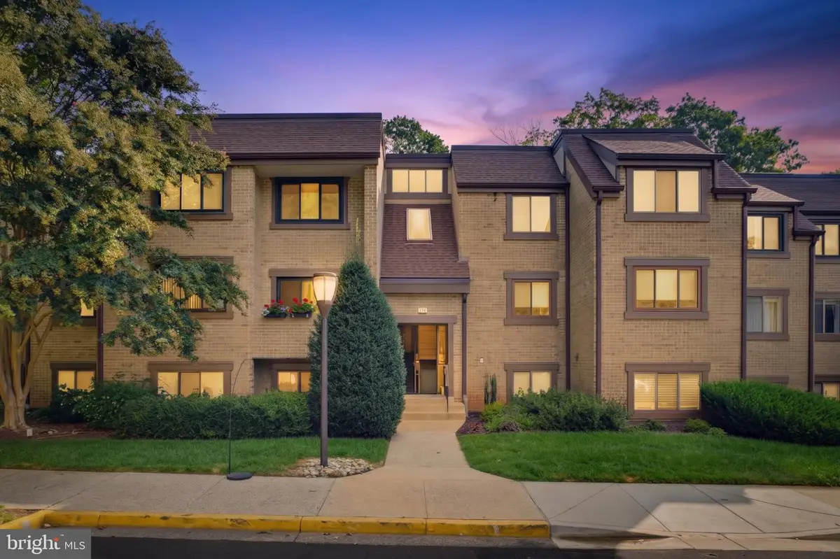1657 Parkcrest Cir #201, Reston, VA 20190 - #1