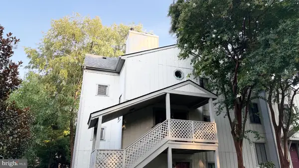 2318 Hunters Run Dr #2318, RESTON, VA 20191