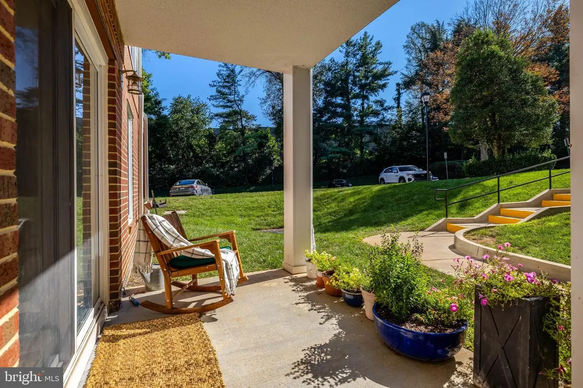 3179 Summit Square Dr #a4, Oakton, VA 22124 - #1