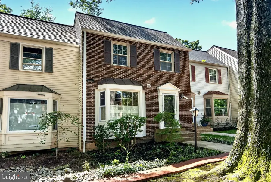 8227 Goldstream Ct, Vienna, VA 22182 - #3