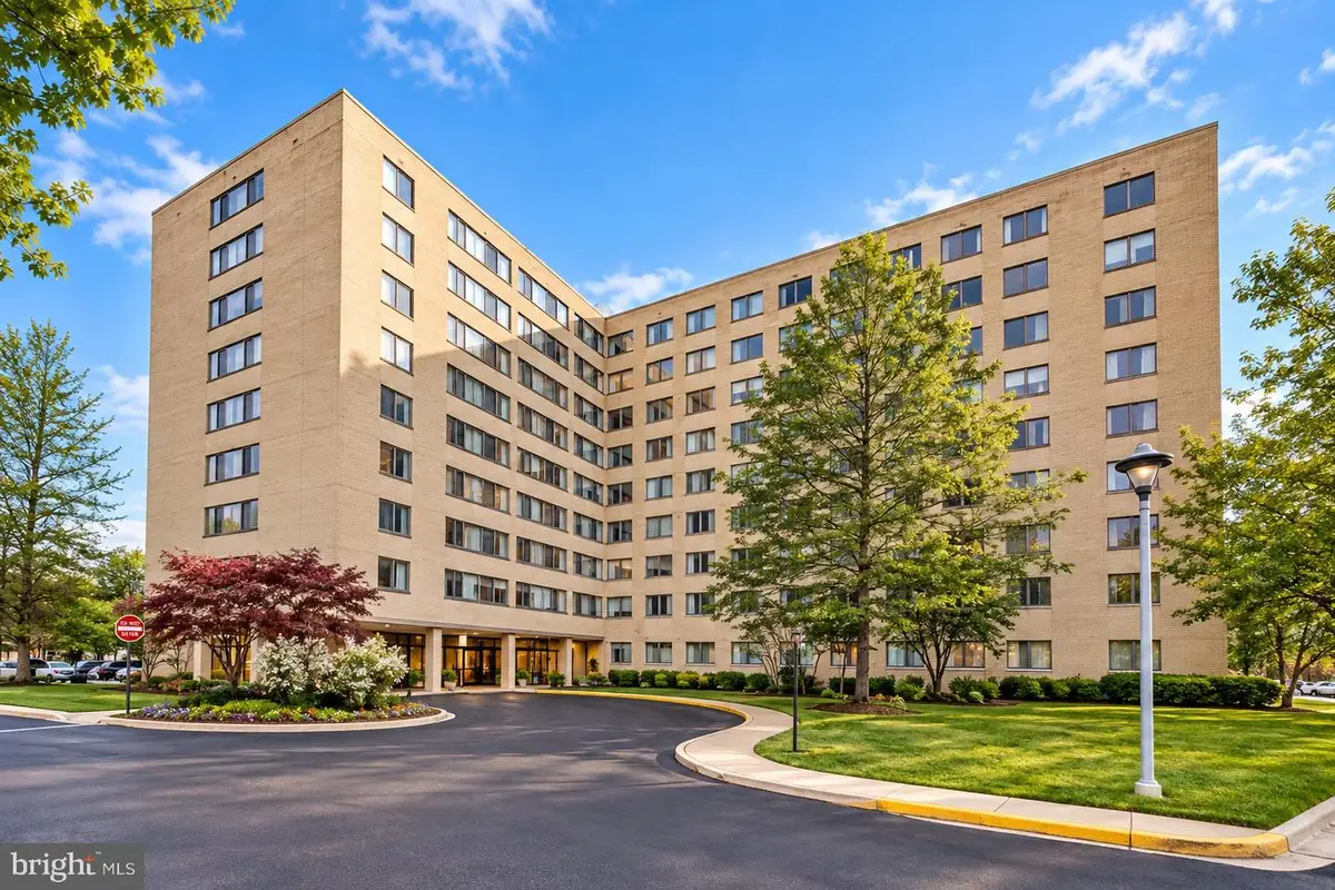 6641 Wakefield Dr #808, Alexandria, VA 22307 - #1