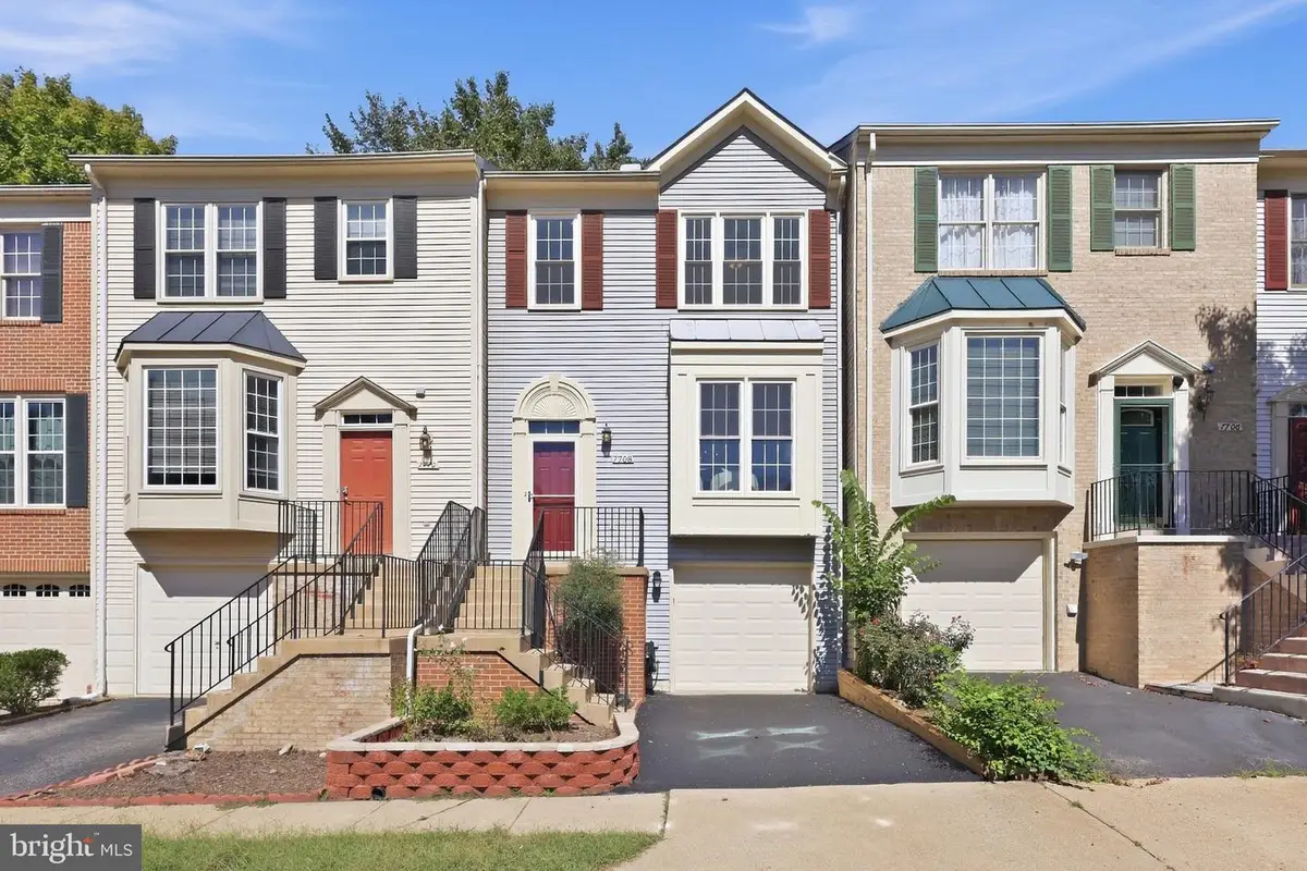 7708 Baird Ct, Lorton, VA 22079 - #1