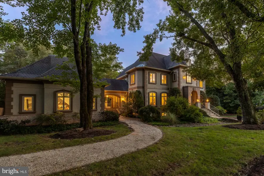 606 Kentland Dr, Great Falls, VA 22066 - #3