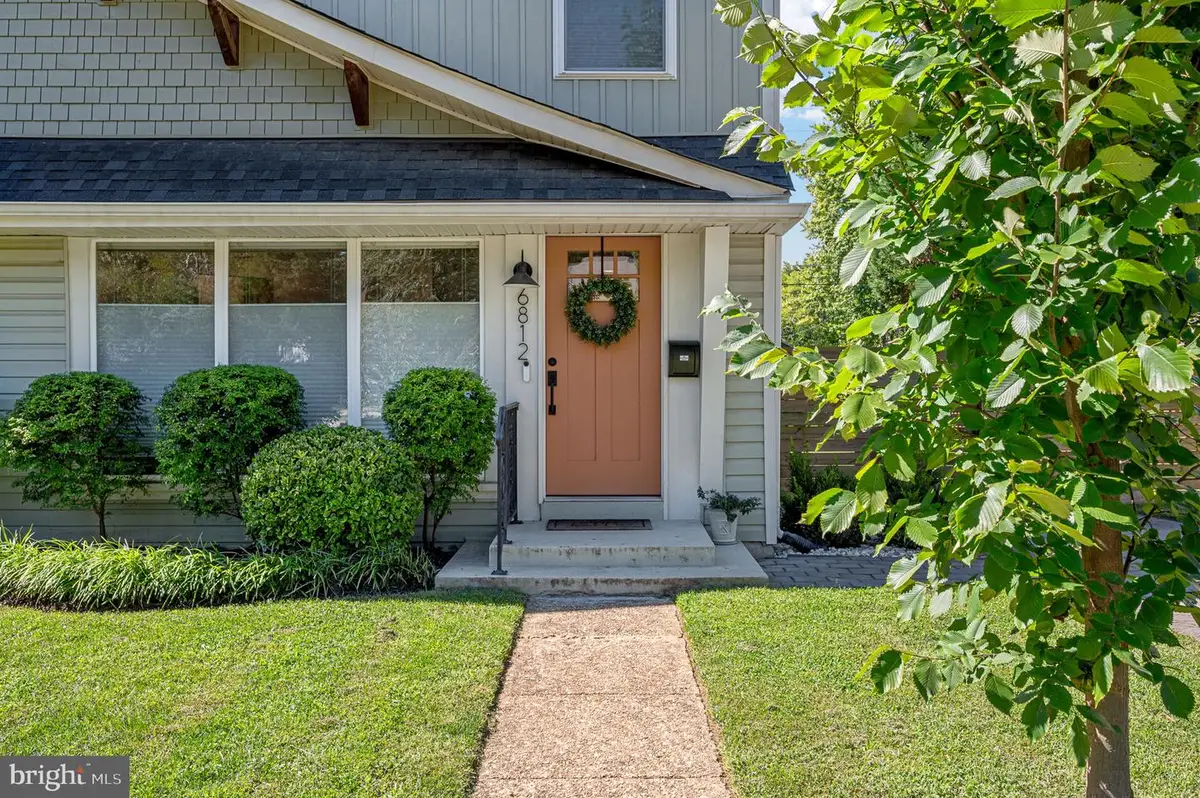 6812 Quander Rd, Alexandria, VA 22307 - #1