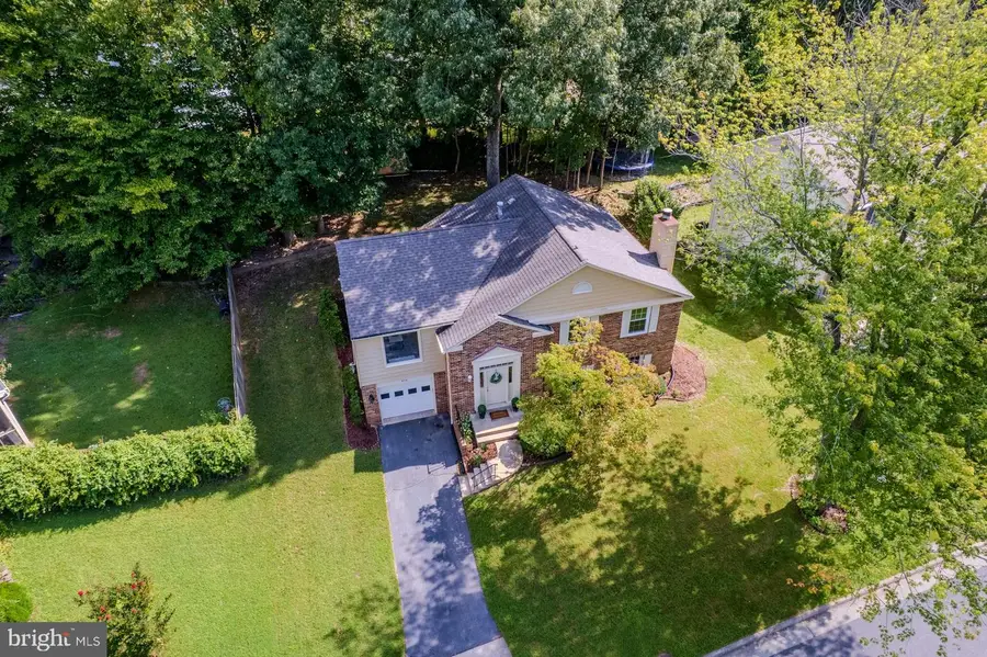 9718 Loch Linden Ct, Fairfax, VA 22032 - #3
