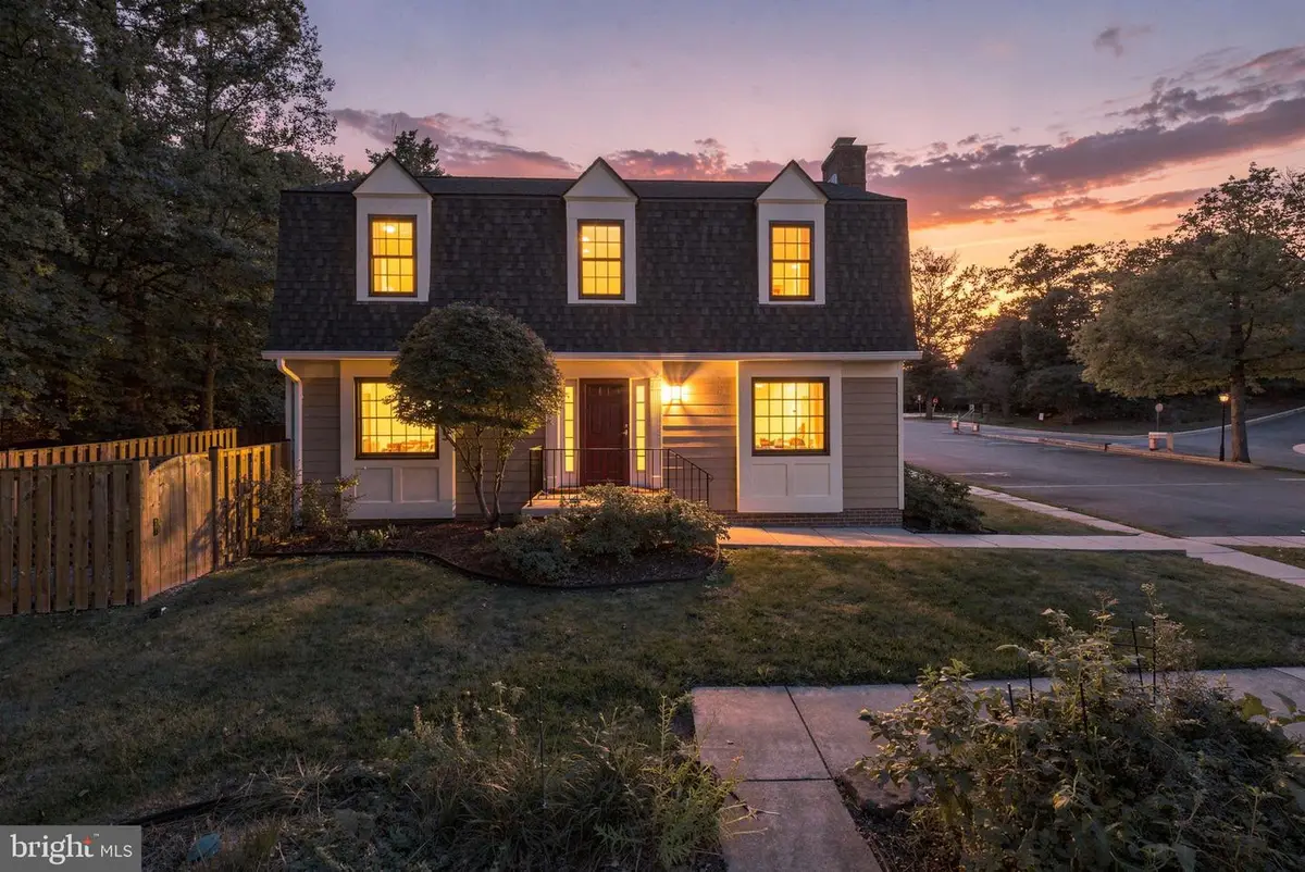 8627 Pin Oak Dr, Springfield, VA 22153 - #1