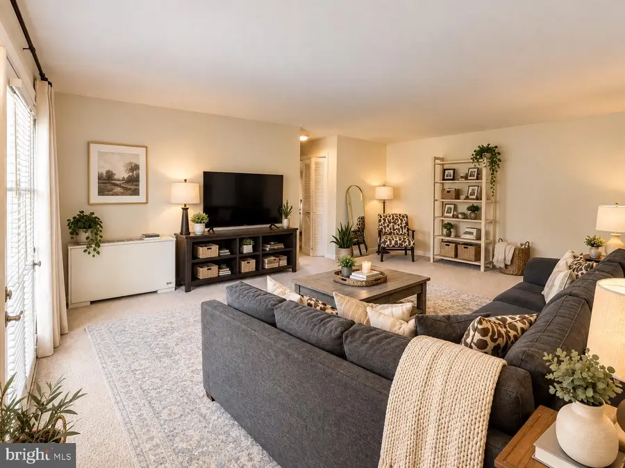 3336 Spring Ln #a-30, Falls Church, VA 22041 - #2