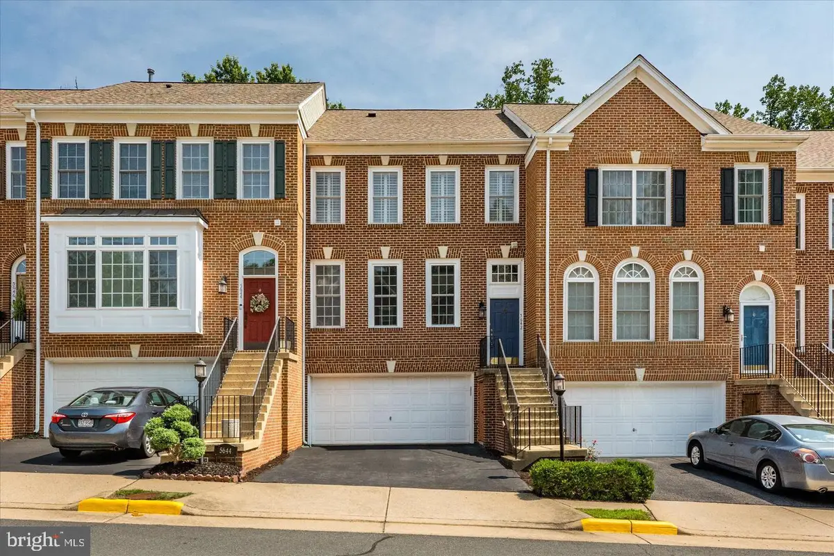 5642 Governors Pond Cir, Alexandria, VA 22310 - #1