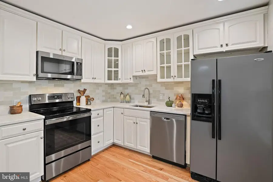 8267 Clifton Farm Ct, Alexandria, VA 22306 - #3