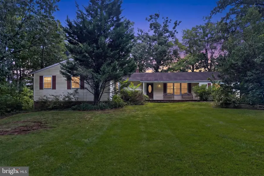 7408 Bull Run Dr, Centreville, VA 20121 - #2