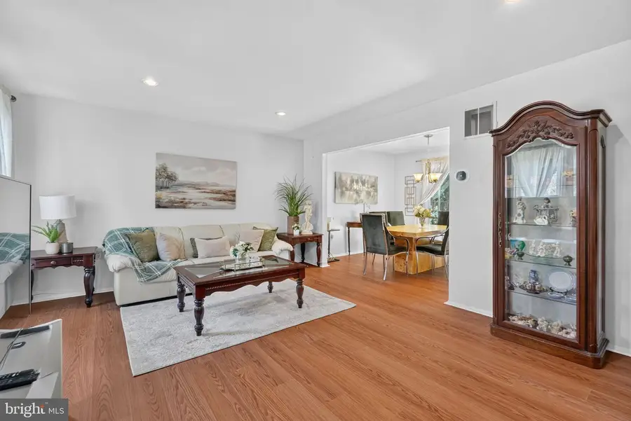 8114 Orville St, Alexandria, VA 22309 - #3